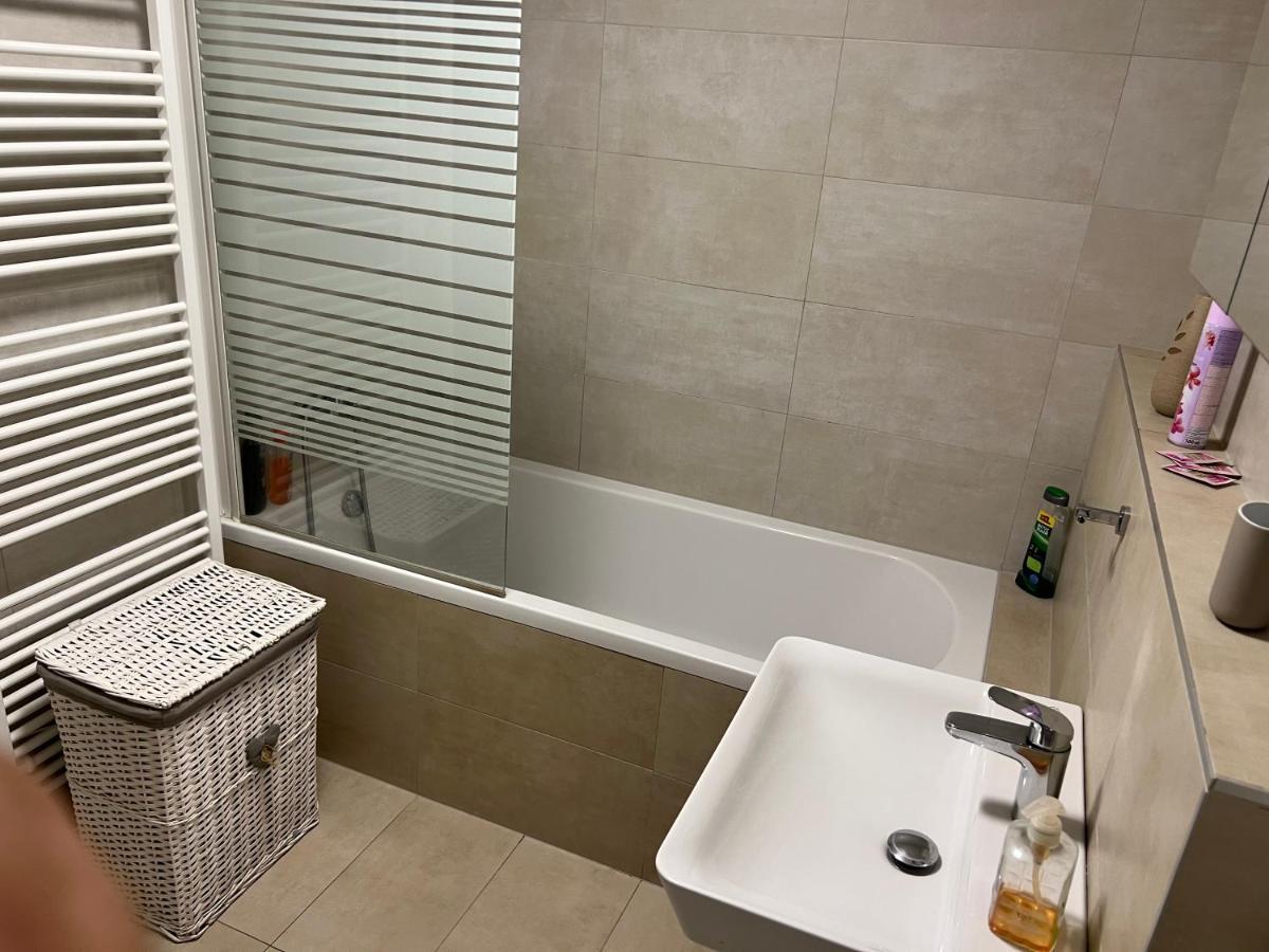 Beautiful 2 Bedroom Apartment Prostejov Exterior photo